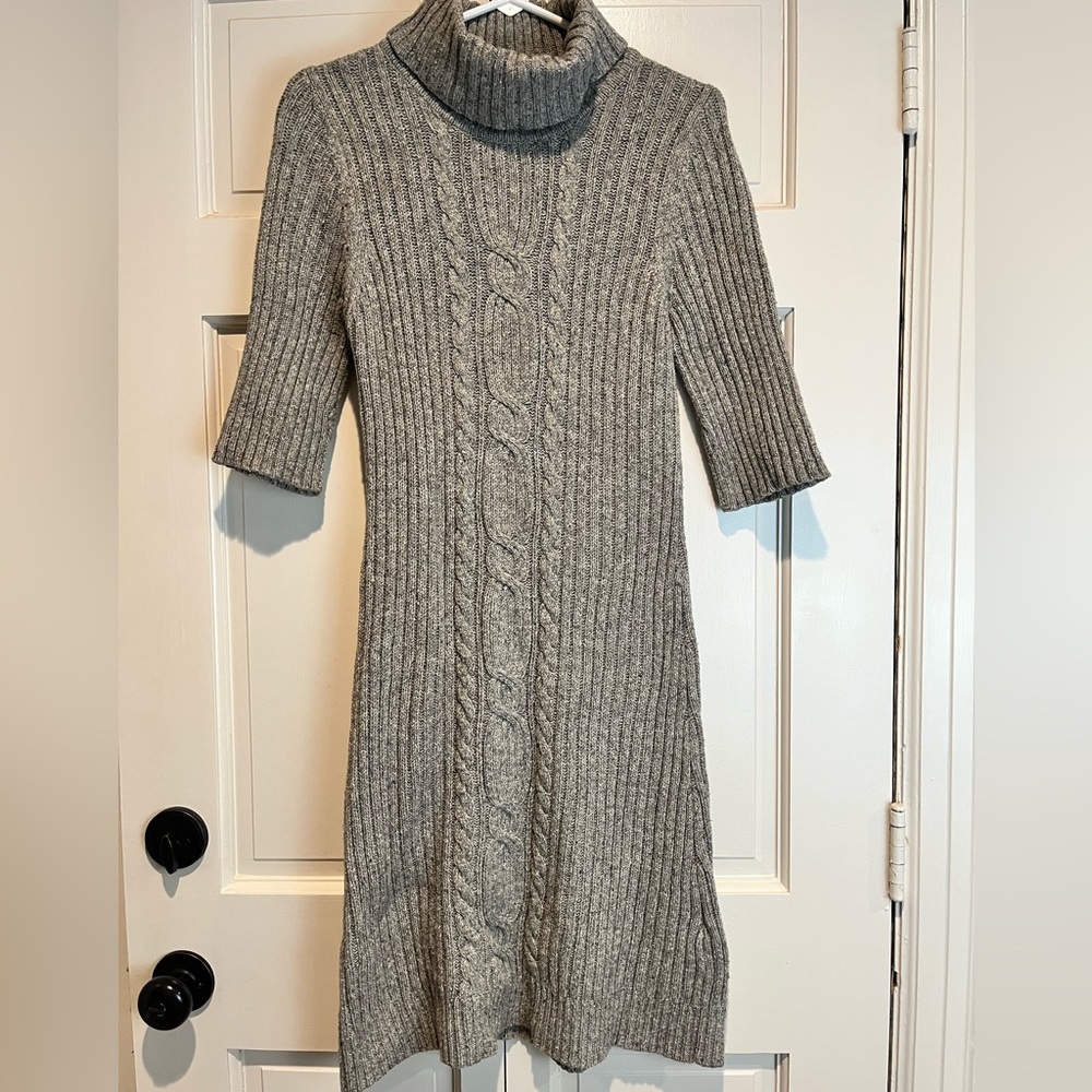 Old navy size L mid sleeve sweater dress